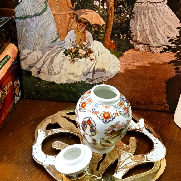 Kutani Accents Genuine Kutani Ginger Jar With Peacocks Peonies